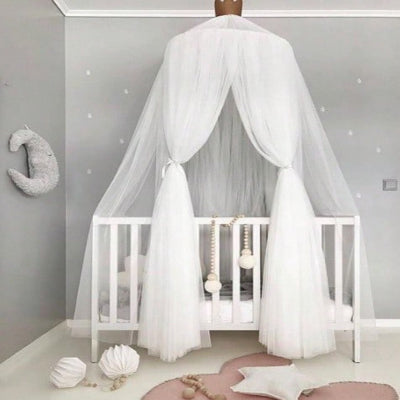 beau ciel de lit bébé blanc