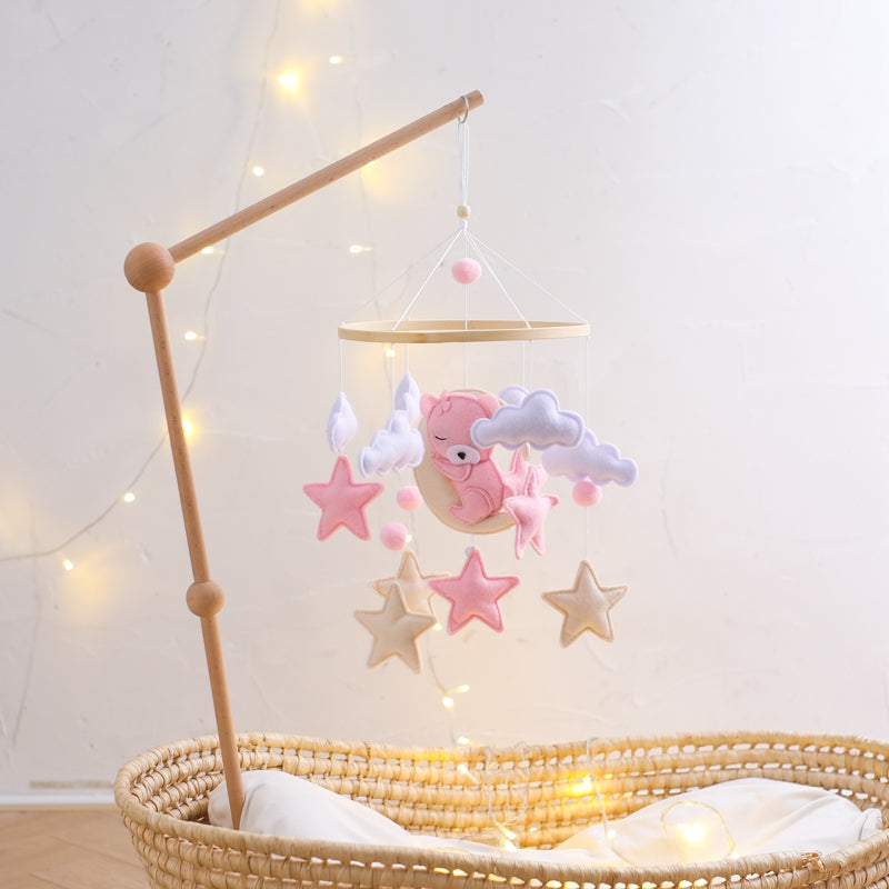 beau mobile lit bébé ours rose suspendu