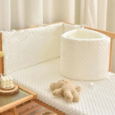 beau tour de lit bebe avec ourson