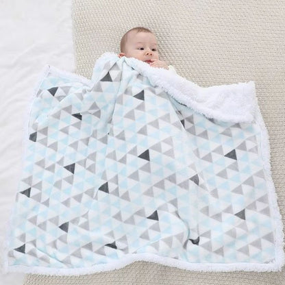 bebe couvert avec couverture bebe motif triangle