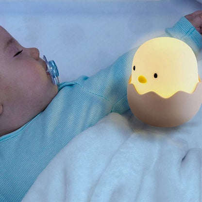 bébé dort avec veilleuse enfant poussin