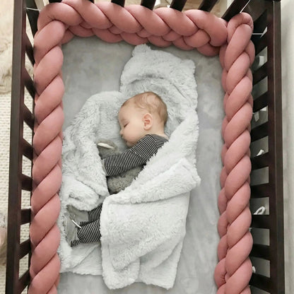 bebe endormi entoure tresse de lit bebe vieux rose