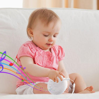 bébé joue avec veilleuse bruit blanc