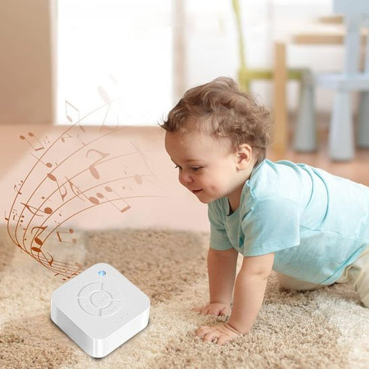 bébé souriant avec veilleuse bruit blanc