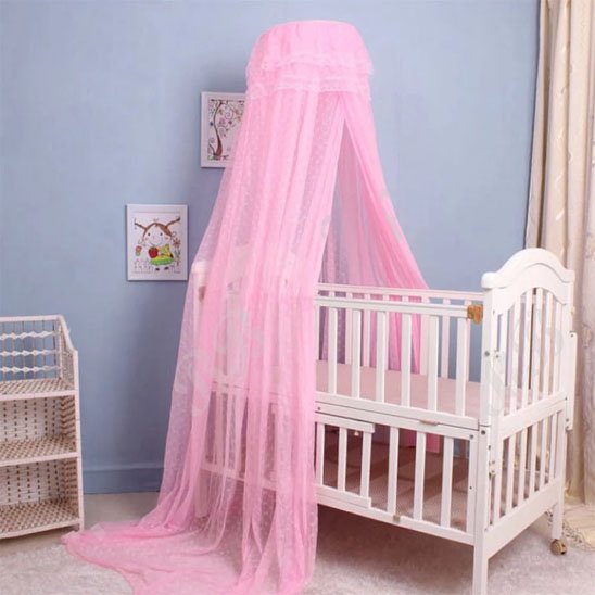 Ciel de lit bébé douillet rose
