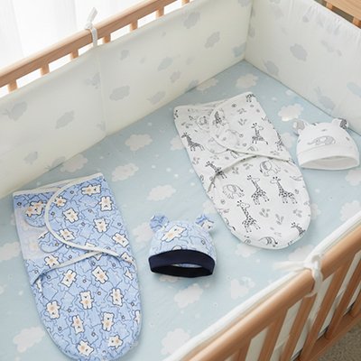 couverture emmaillotage avec bonnet