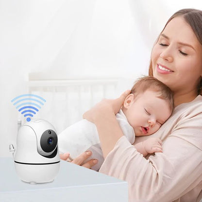 maman souriante enlace bébé avec camera surveillance bebe