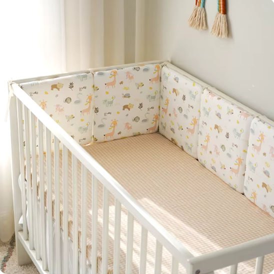 Tour de lit bébé multicolre animaux
