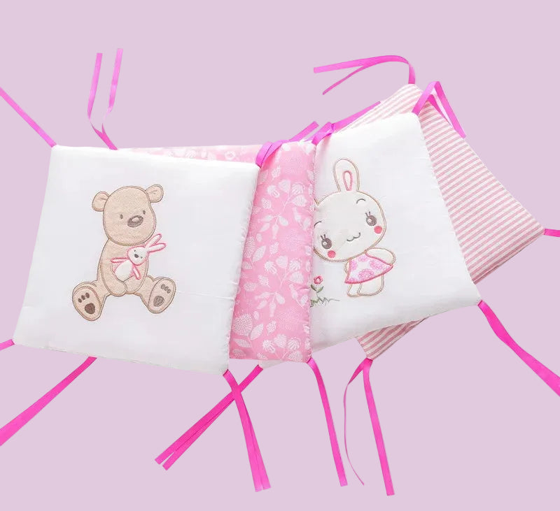 tour de lit rose blanc ourson lapin