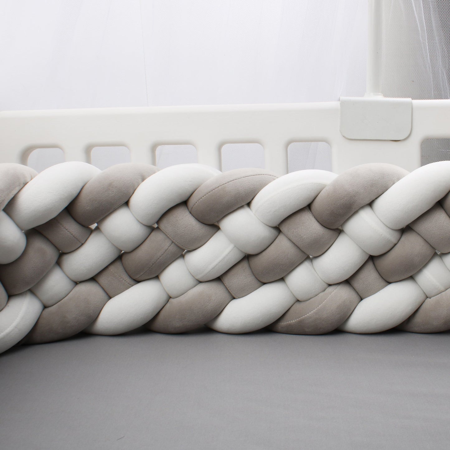 tresse de lit bebe gris blanc